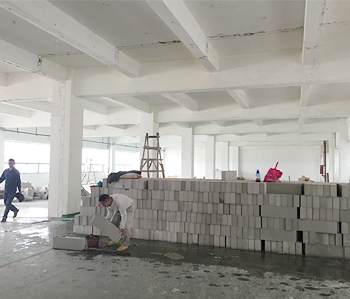 龍洞1000平方廠房裝修項(xiàng)目開工啦！