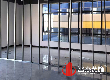 力海辦公室設(shè)計裝修項目緊張施工中