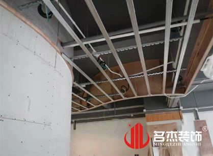 巡工地日記，鑒豐香精香料辦公室裝修項(xiàng)目緊張進(jìn)行中